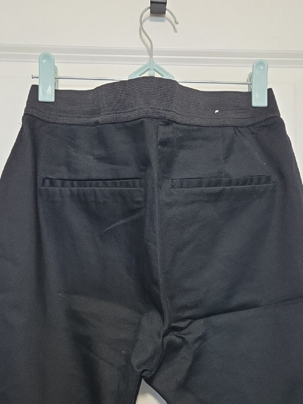 H&M Black High-Waist Tapered Trousers - Picture 4 of 4